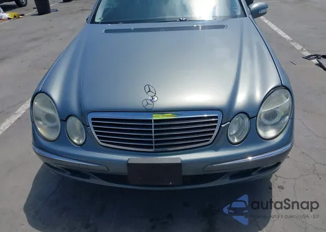 2005 Mercedes-Benz E 320 z USA, uszkodzony, nr VIN WDBUF65J45A700821